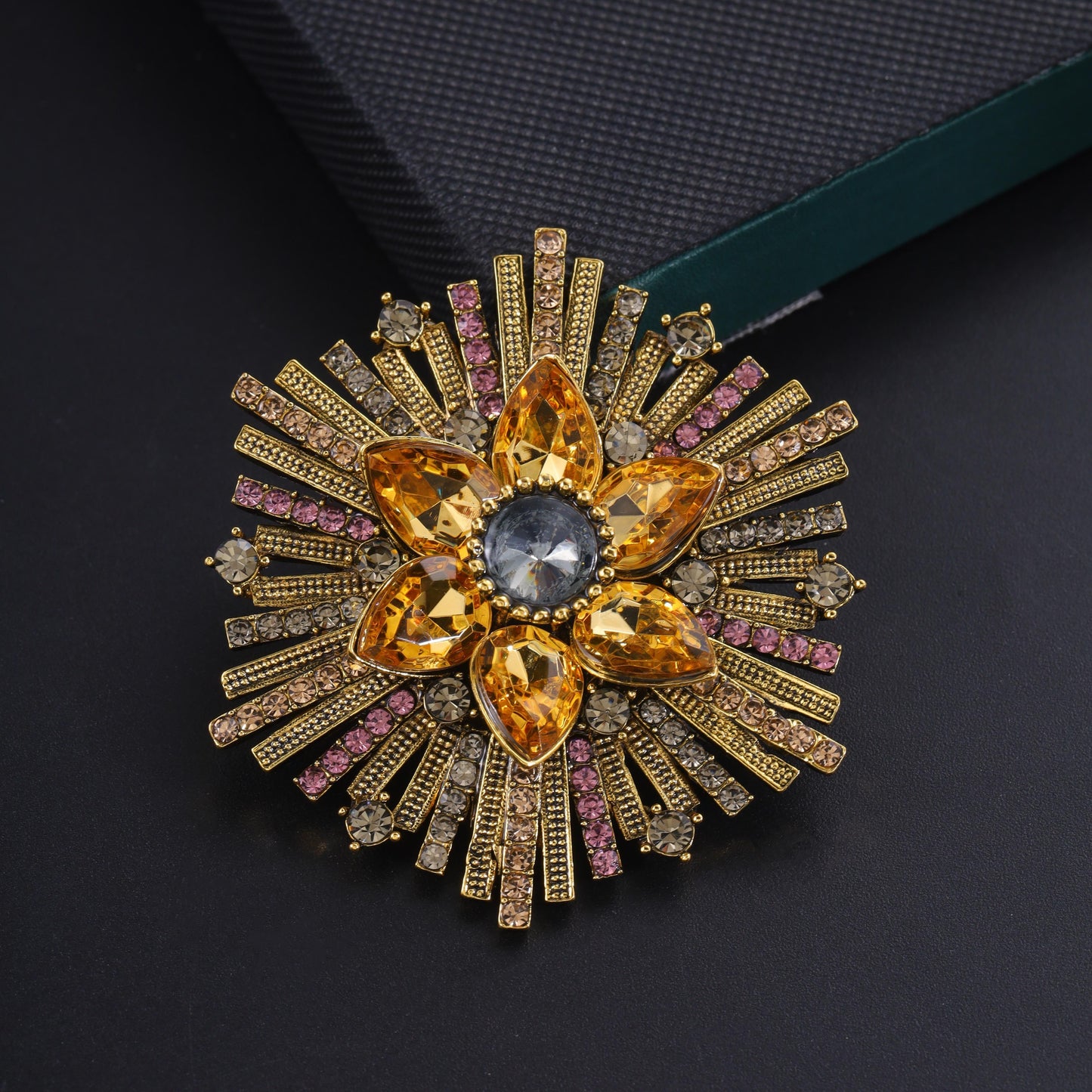 925 Silver Plated Baiduqiandu Vintage Style Brooch Pin Artificial Crystal Inlay Elegant Fashion Accessory for Women